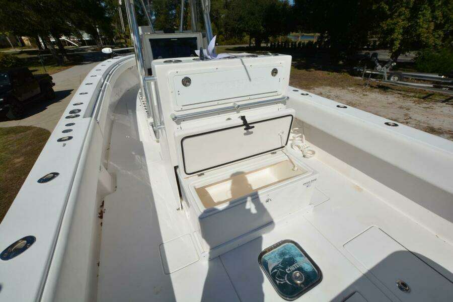 Hot Hooks 33ft Contender Yacht For Sale