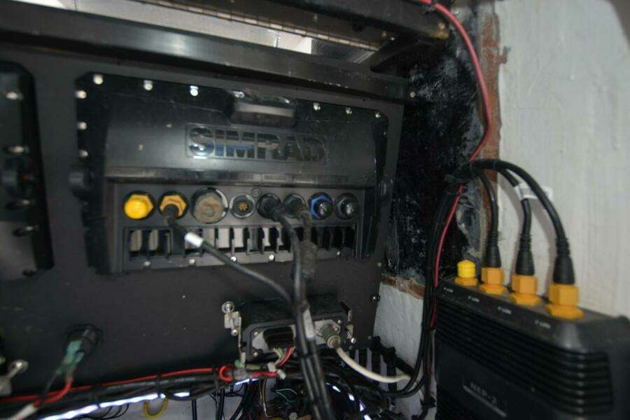 Hot Hooks 33ft Contender Yacht For Sale