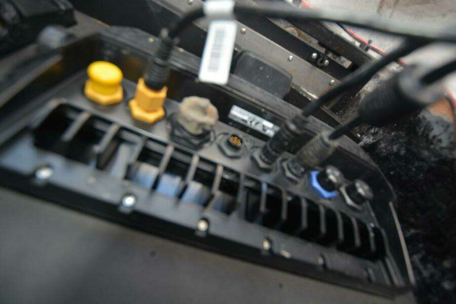 Hot Hooks 33ft Contender Yacht For Sale