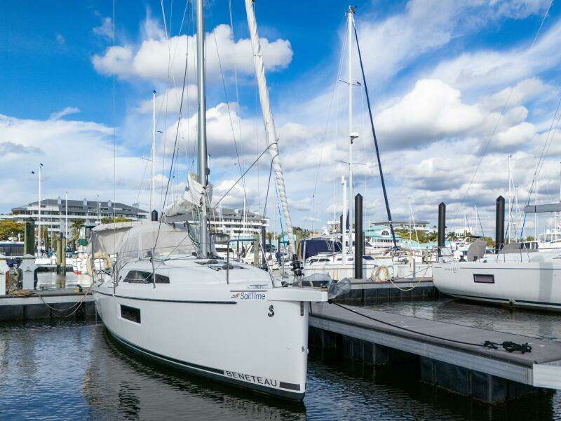 30ft Beneteau Yacht For Sale