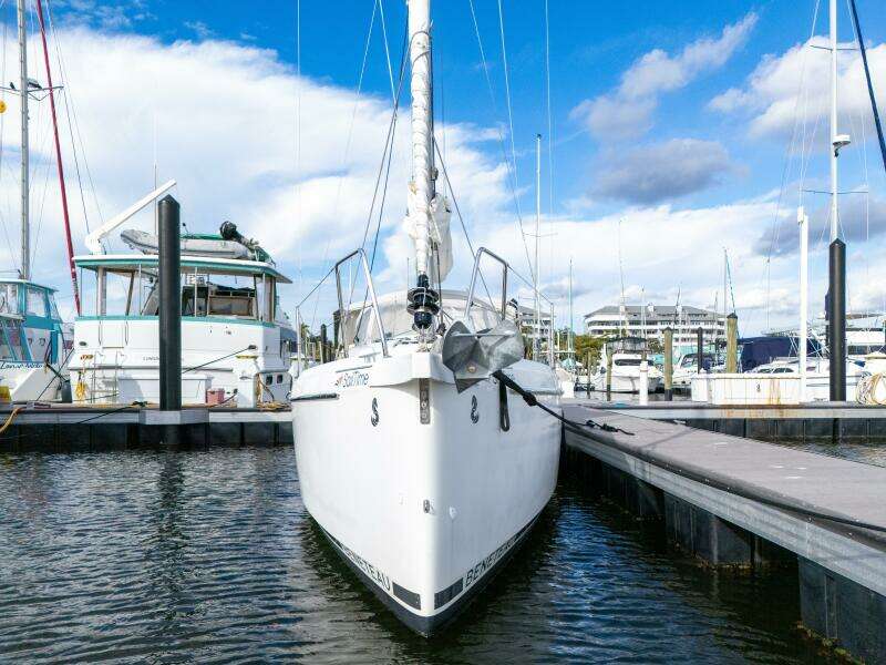 30ft Beneteau Yacht For Sale