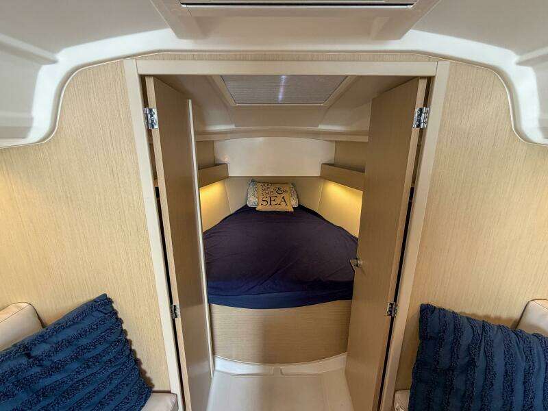 30ft Beneteau Yacht For Sale