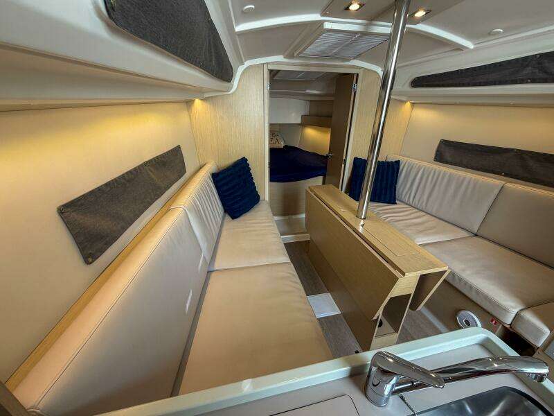 30ft Beneteau Yacht For Sale