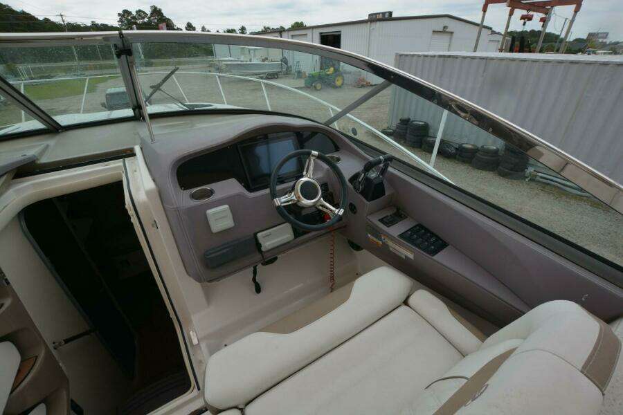 Mountaineer Mayhem 33ft Regal Yacht For Sale