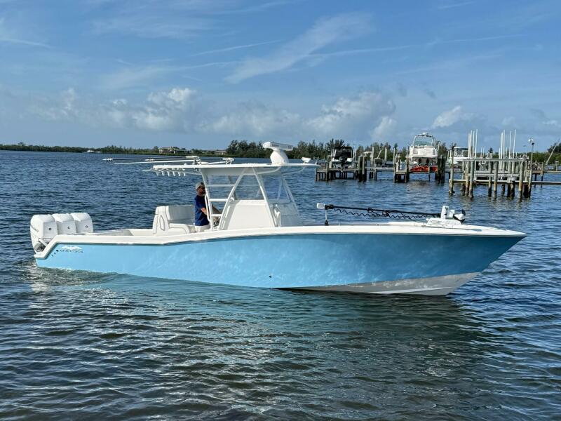 36' 2021 Invincible 36