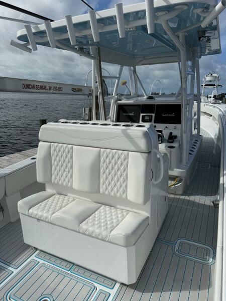 36' 2021 Invincible 36