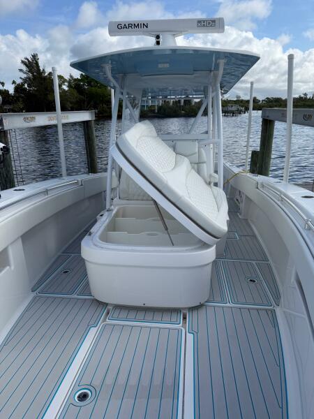 36' 2021 Invincible 36