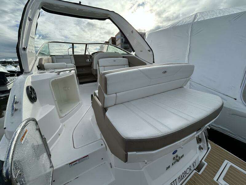 28ft Regal Yacht For Sale