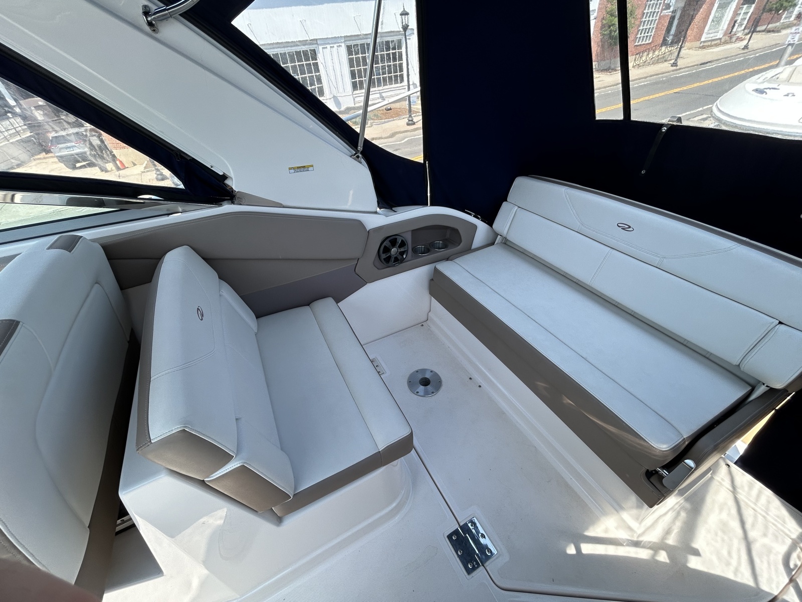 28ft Regal Yacht For Sale
