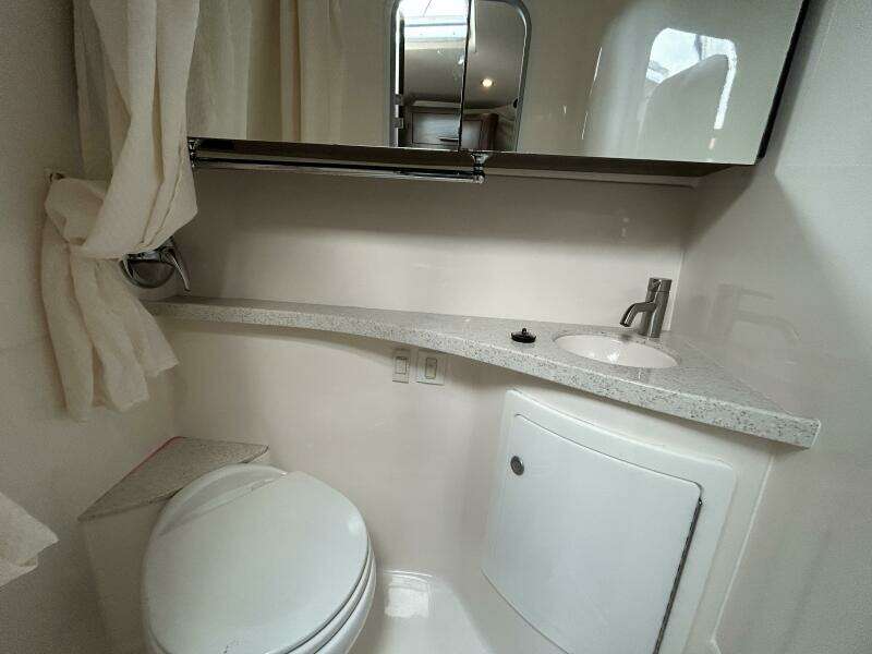 28ft Regal Yacht For Sale