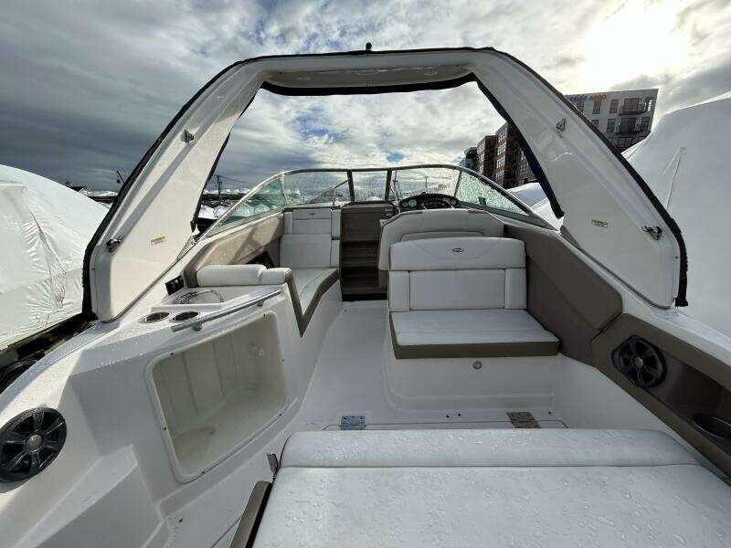 28ft Regal Yacht For Sale