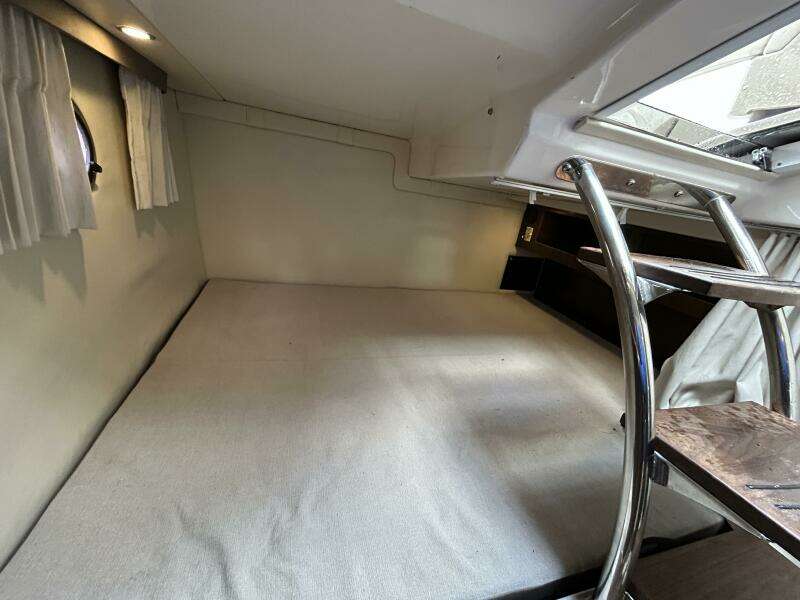 28ft Regal Yacht For Sale