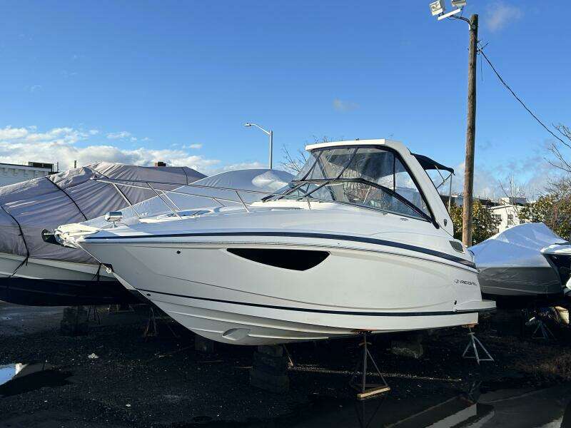 28ft Regal Yacht For Sale