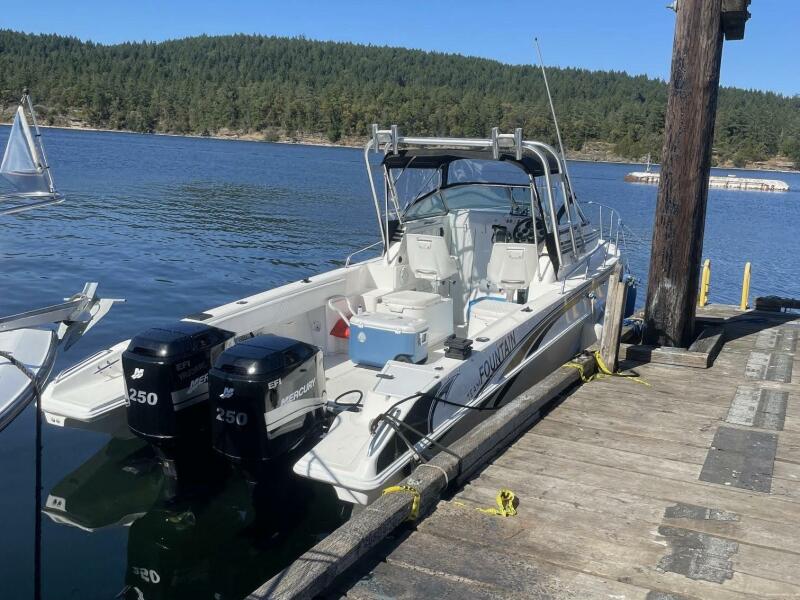 29' 1998 Fountain Sport Fish Cruiser 29SFC