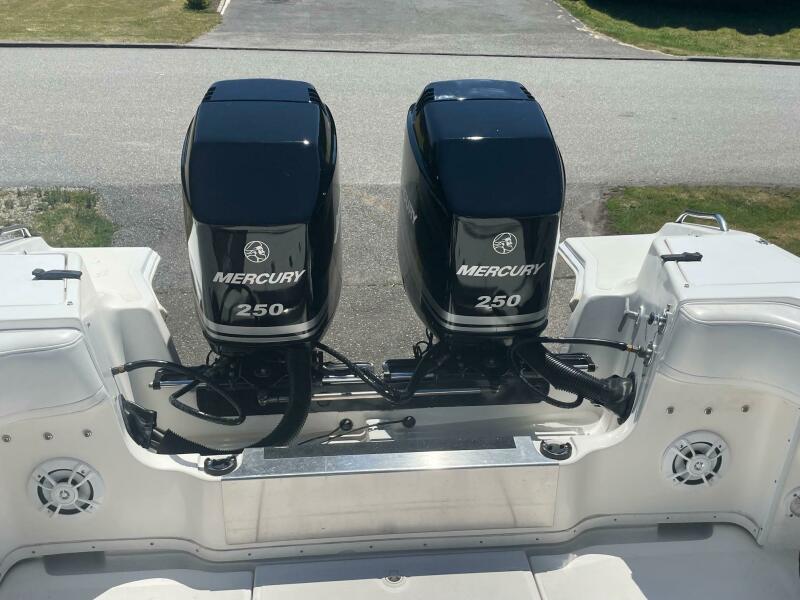 29' 1998 Fountain Sport Fish Cruiser 29SFC