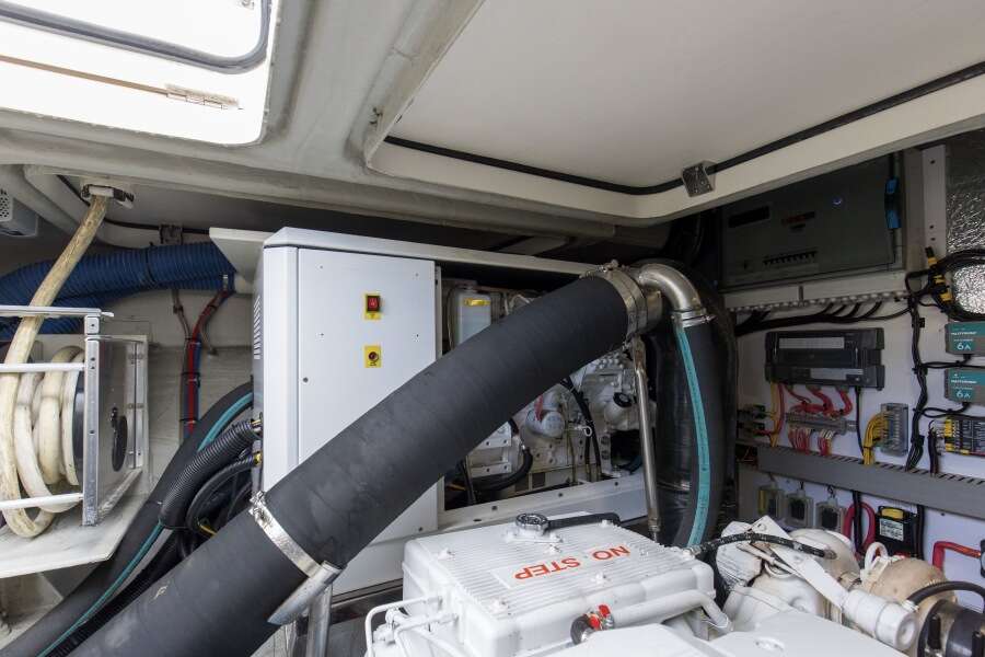 54ft Aquila Yacht For Sale