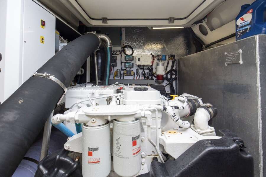 54ft Aquila Yacht For Sale