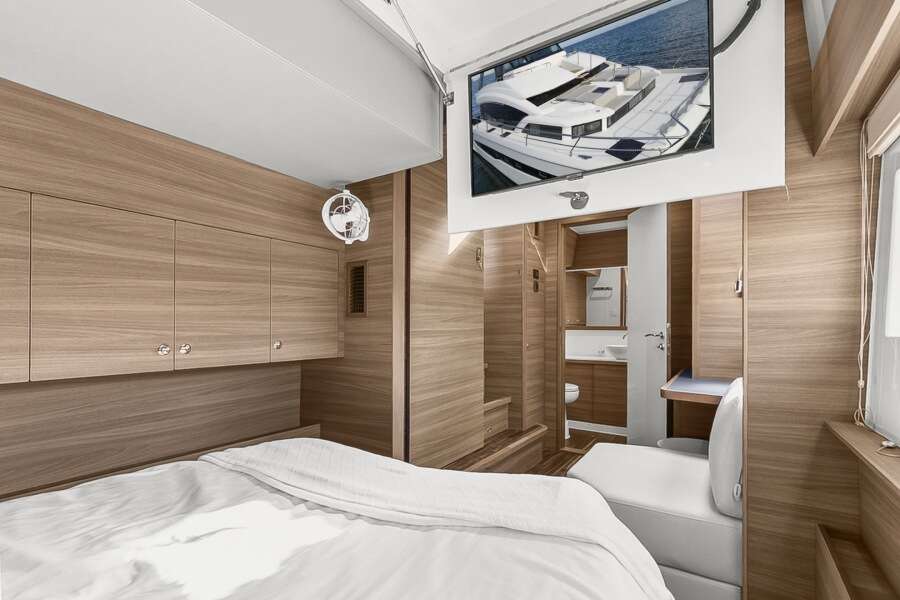 54ft Aquila Yacht For Sale