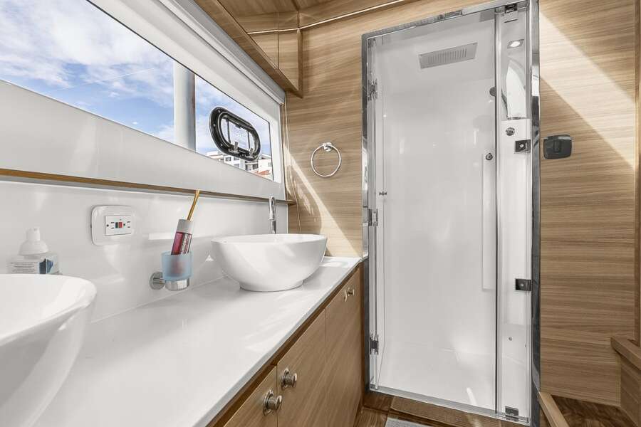 54ft Aquila Yacht For Sale