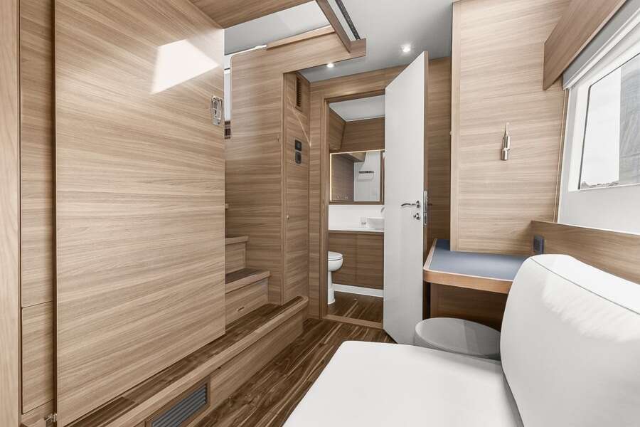 54ft Aquila Yacht For Sale