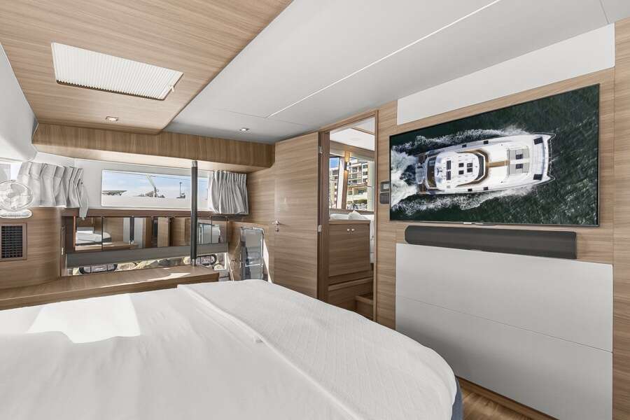 54ft Aquila Yacht For Sale