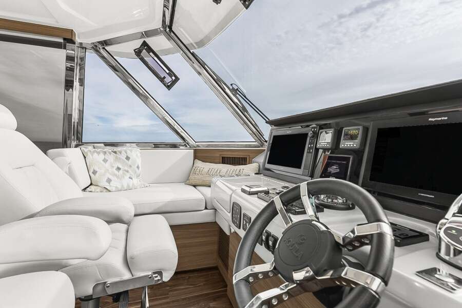 54ft Aquila Yacht For Sale