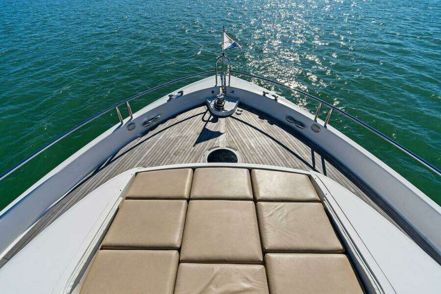 2005 Lazzara Yachts 80 'Summerwind' - Bow Sunpads