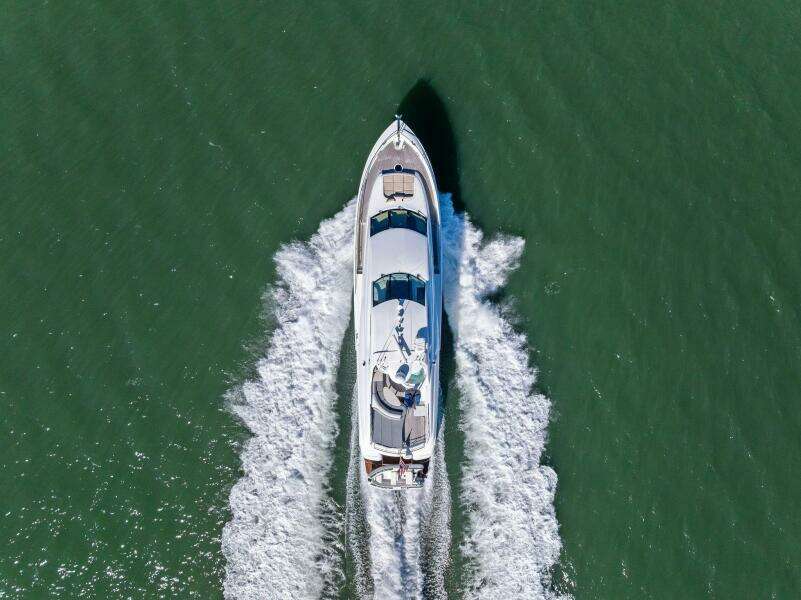 2005 Lazzara Yachts 80 'Summerwind' - Profile