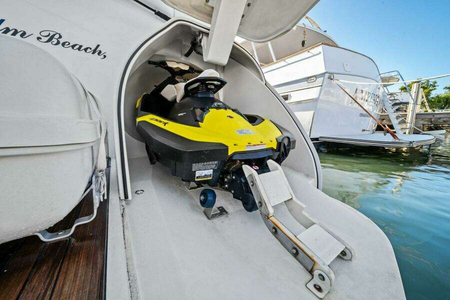 2005 Lazzara Yachts 80 'Summerwind' - Jet Ski