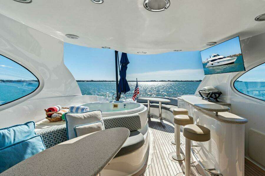 2005 Lazzara Yachts 80 'Summerwind' - Skybridge
