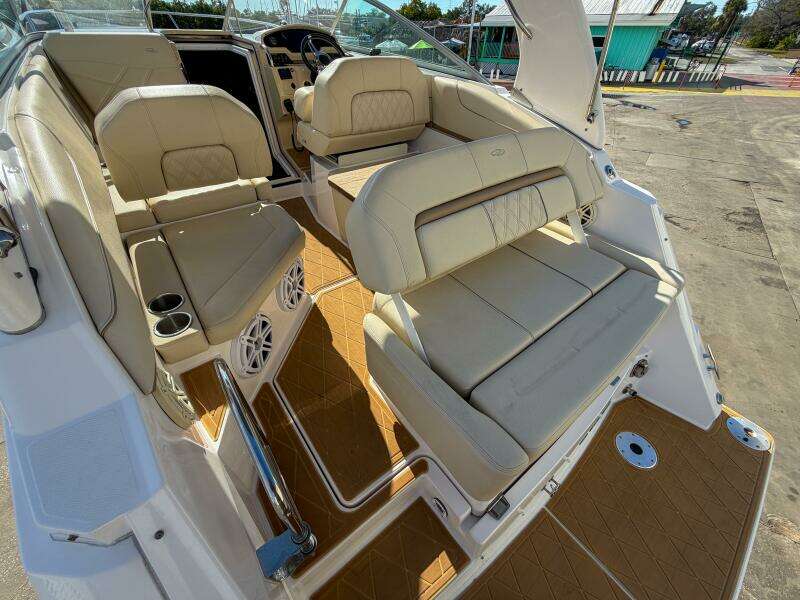 27ft Regal Yacht For Sale