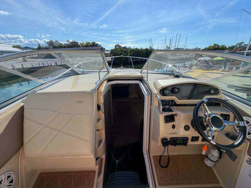 27ft Regal Yacht For Sale