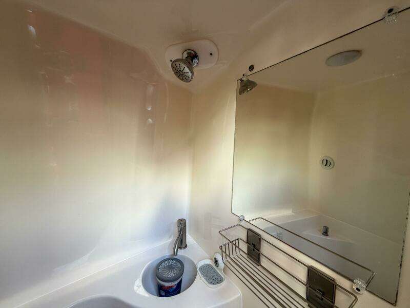 27ft Regal Yacht For Sale