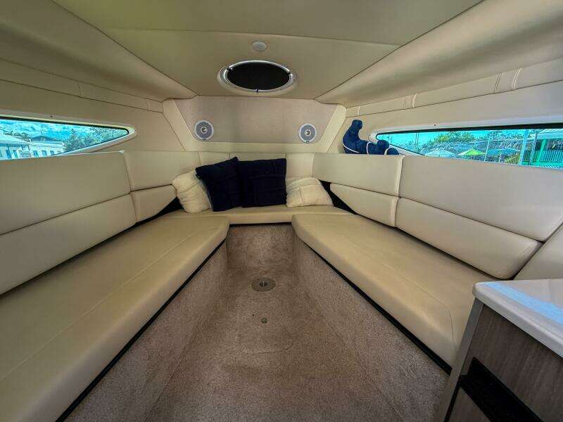 27ft Regal Yacht For Sale