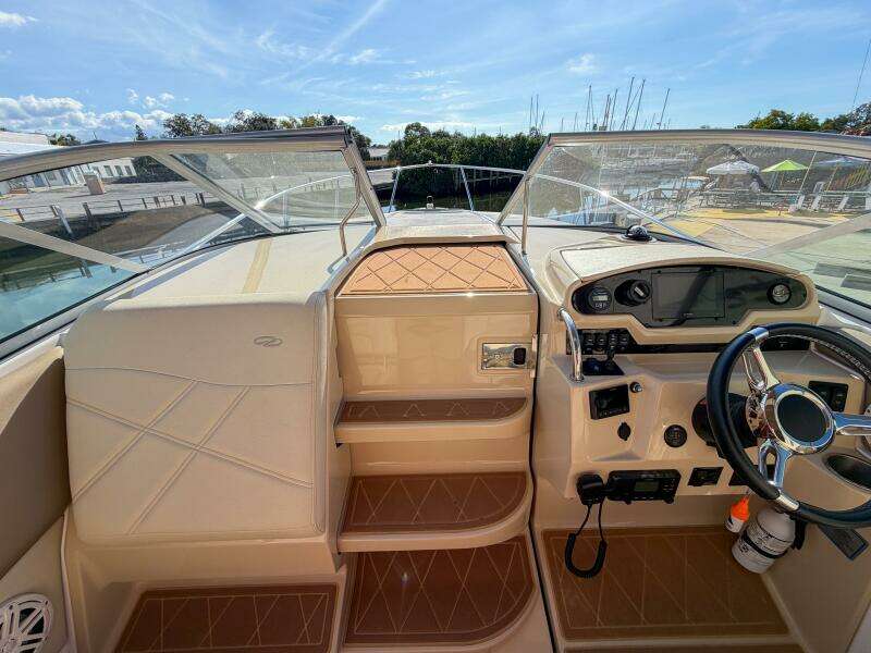 27ft Regal Yacht For Sale