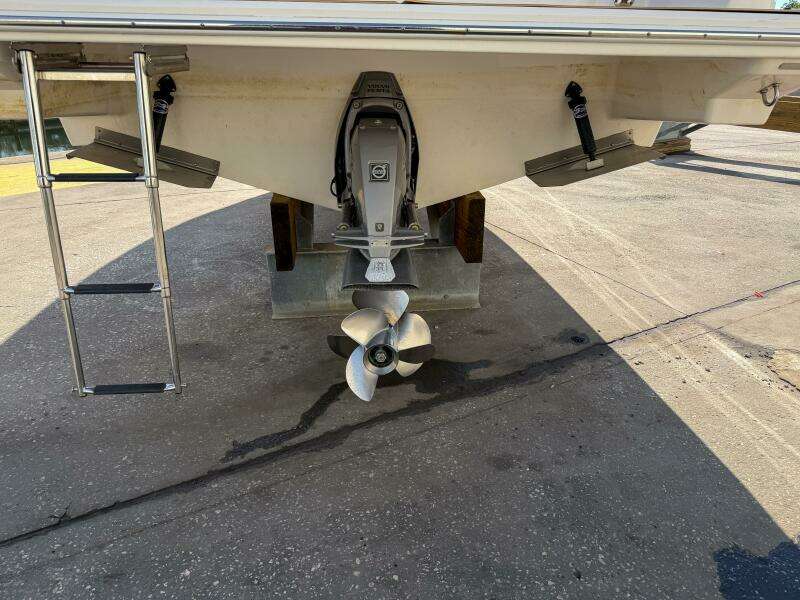 27ft Regal Yacht For Sale