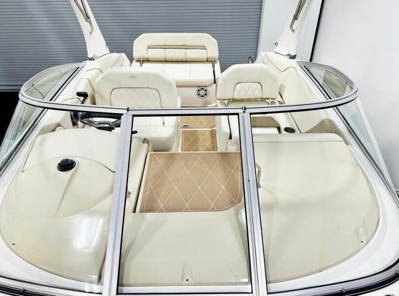 27' 2020 Regal 26 Express