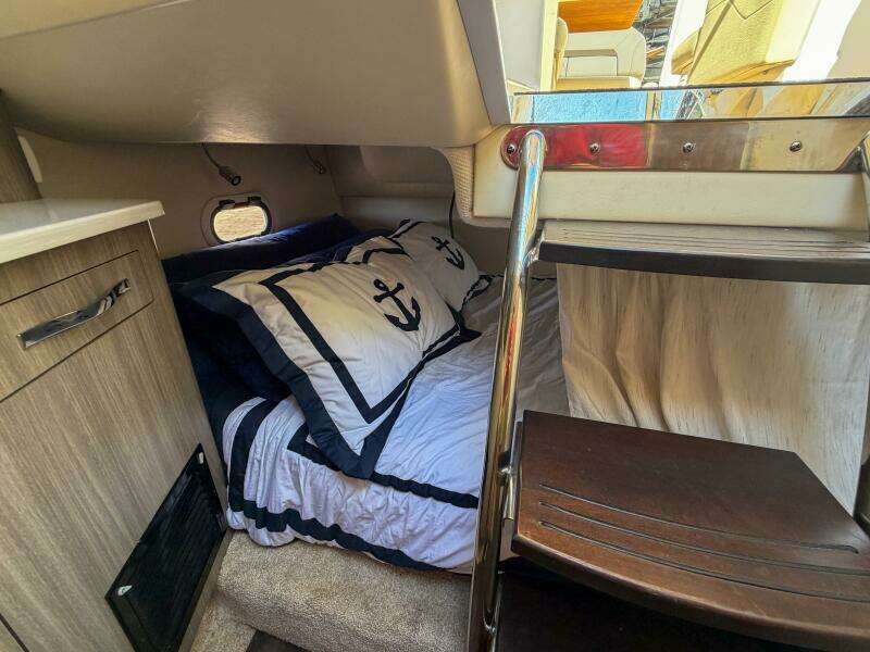 27ft Regal Yacht For Sale