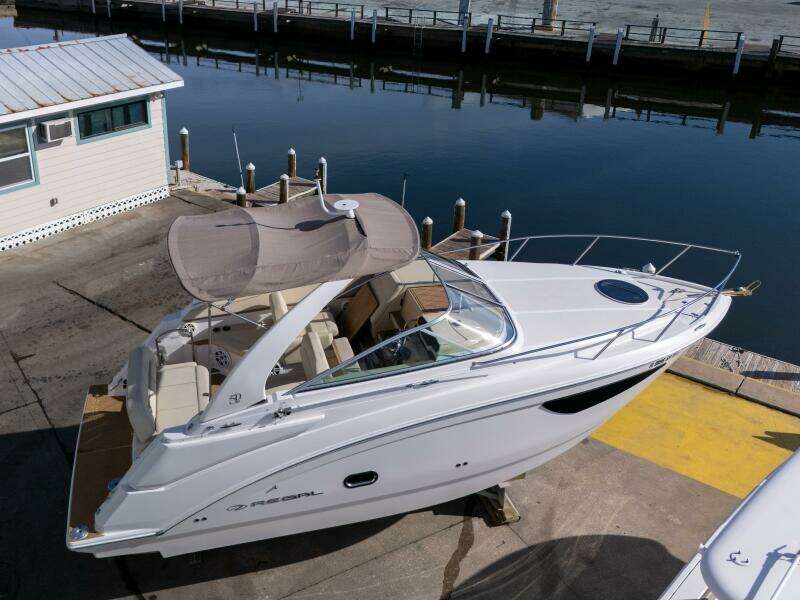 27ft Regal Yacht For Sale