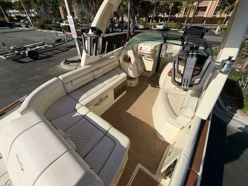 28ft Chris Craft Yacht For Sale