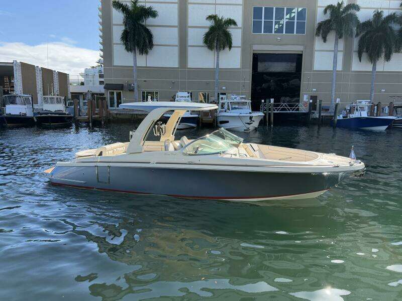 28ft Chris Craft Yacht For Sale