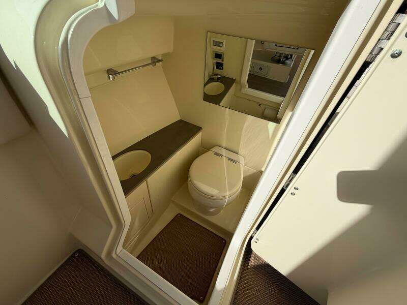 28ft Chris Craft Yacht For Sale