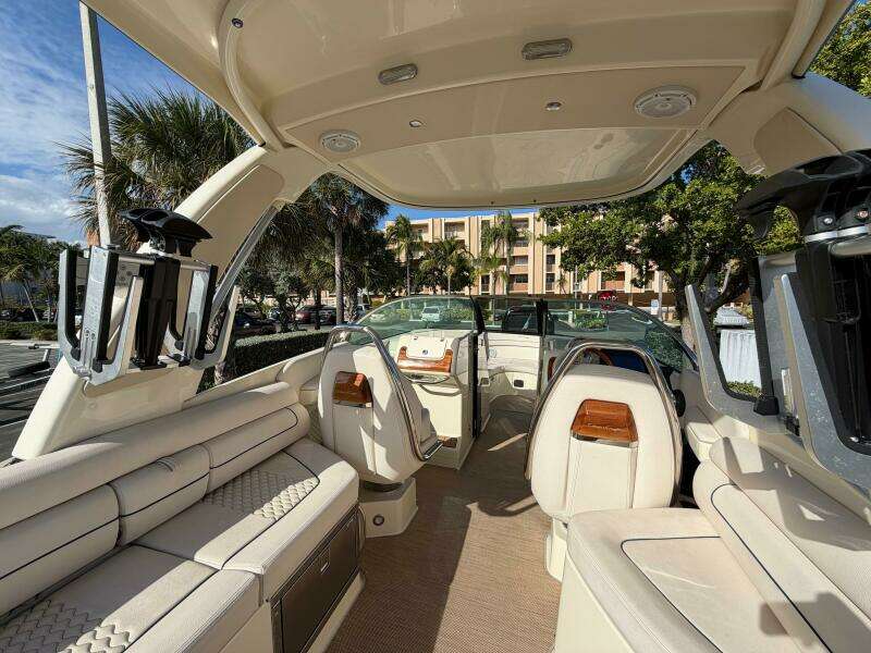 28ft Chris Craft Yacht For Sale