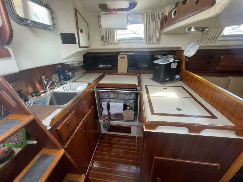 Inamorata 36ft Pearson Yacht For Sale