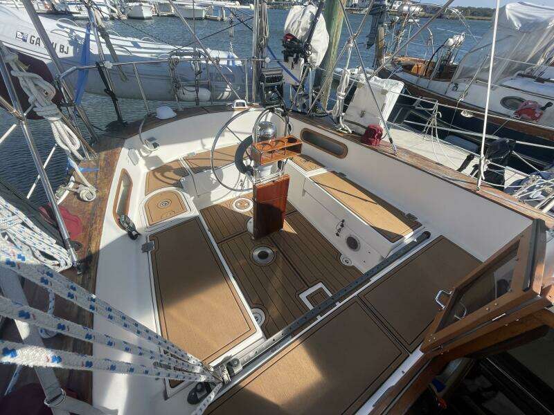 Inamorata 36ft Pearson Yacht For Sale