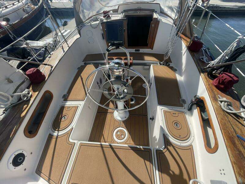 Inamorata 36ft Pearson Yacht For Sale