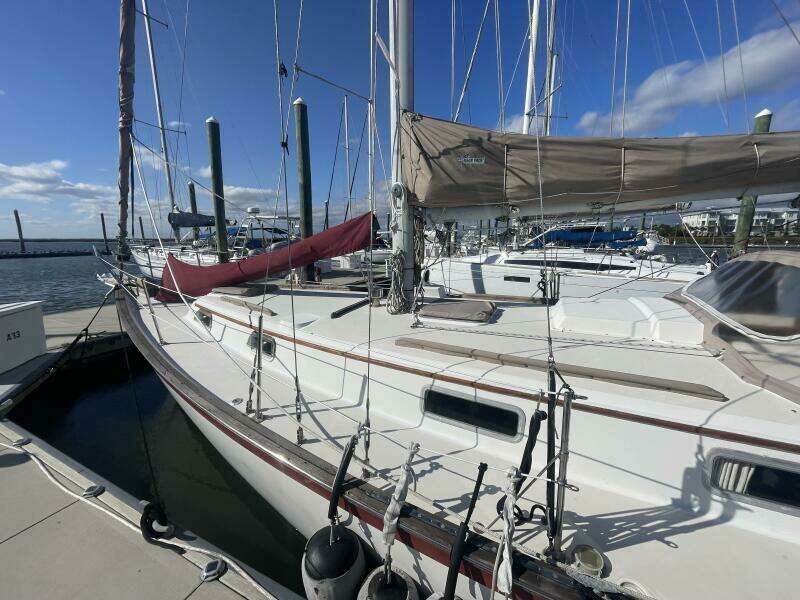 Inamorata 36ft Pearson Yacht For Sale