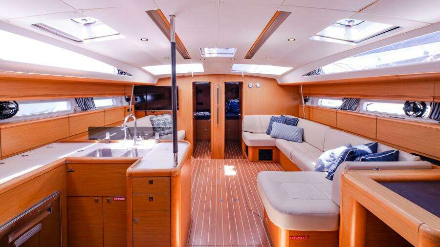 Coopers 52ft Jeanneau Yacht For Sale