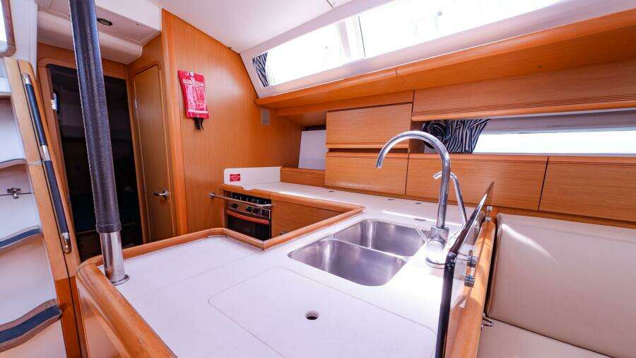 Coopers 52ft Jeanneau Yacht For Sale