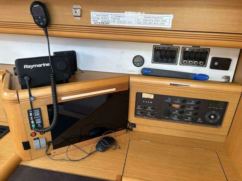 Coopers 52ft Jeanneau Yacht For Sale